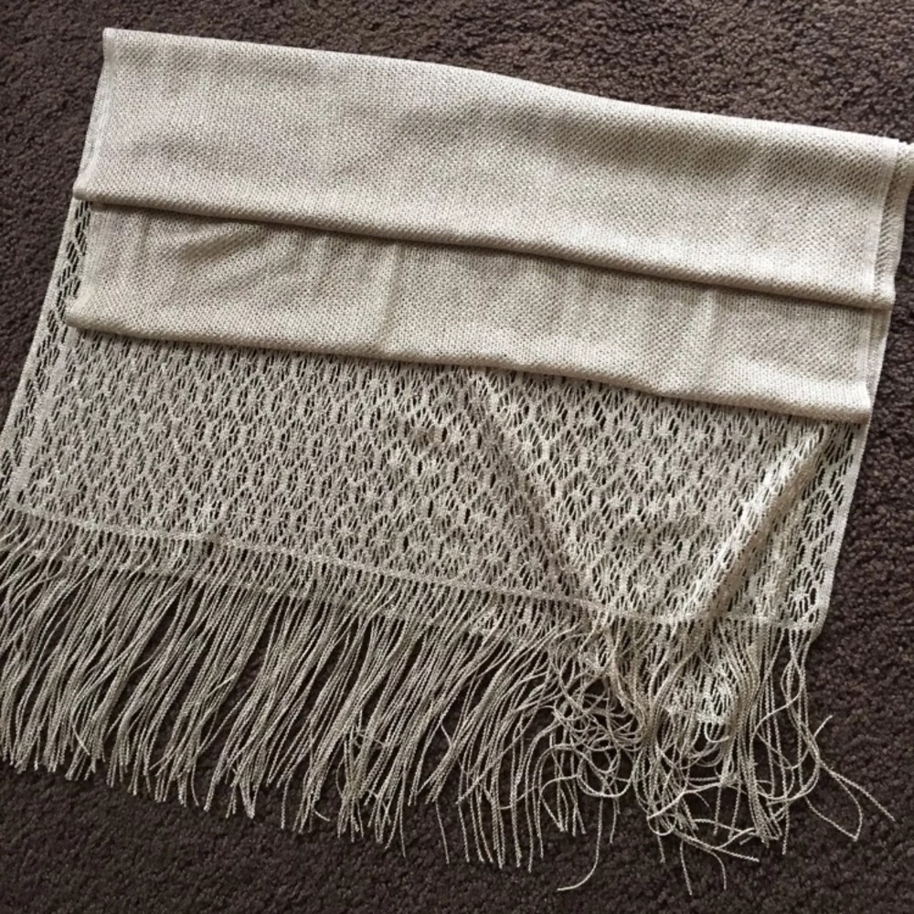 Nordstrom pashmina gold with fringe! NEW - Picture 3 of 5